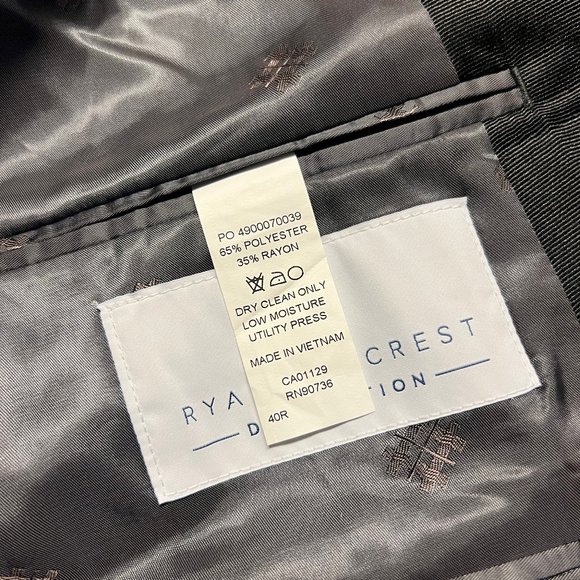 40R Ryan Seacrest Distinction Dark Burgundy & Black Geometric Dinner Jacket - Picture 5 of 9